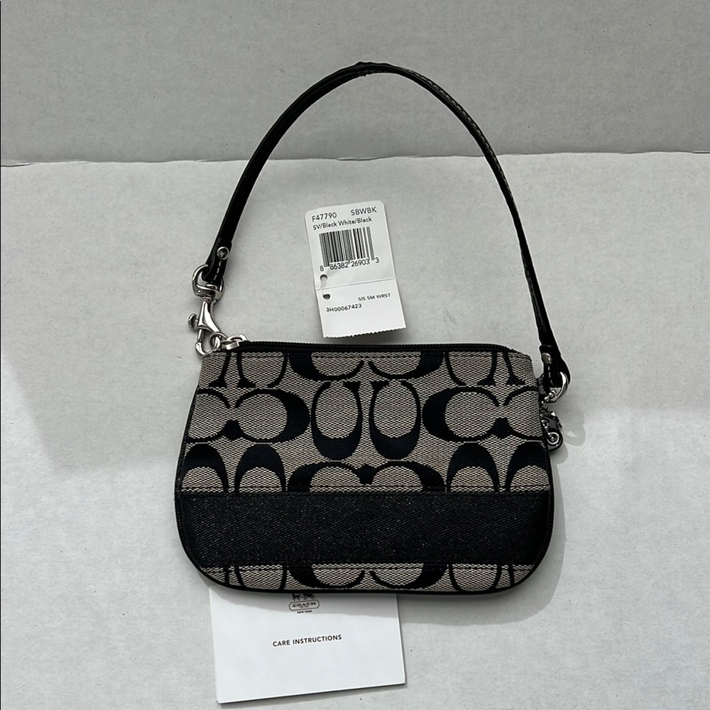 Coach SignatureC Wrislet Sm Purse F47790